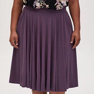 NWT TORRID Studio Knit Knee Length Skirt Size 0 Stretchy Pockets in Lilac Purple